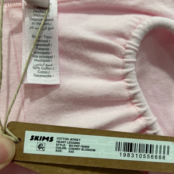 NWT SKIMS HEART CUT OUT FLARE LEGGING SZ XXS CHERRY BLOSSOM - Picture 6 of 7